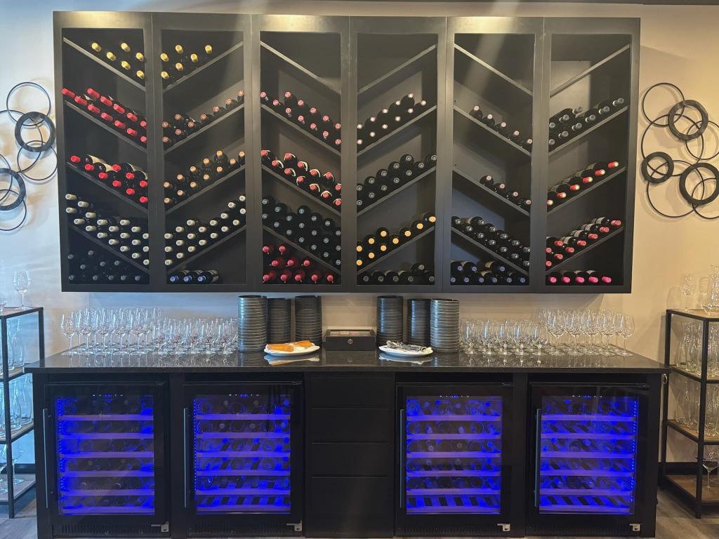 Graphite in Columbia, IL - black wine racks